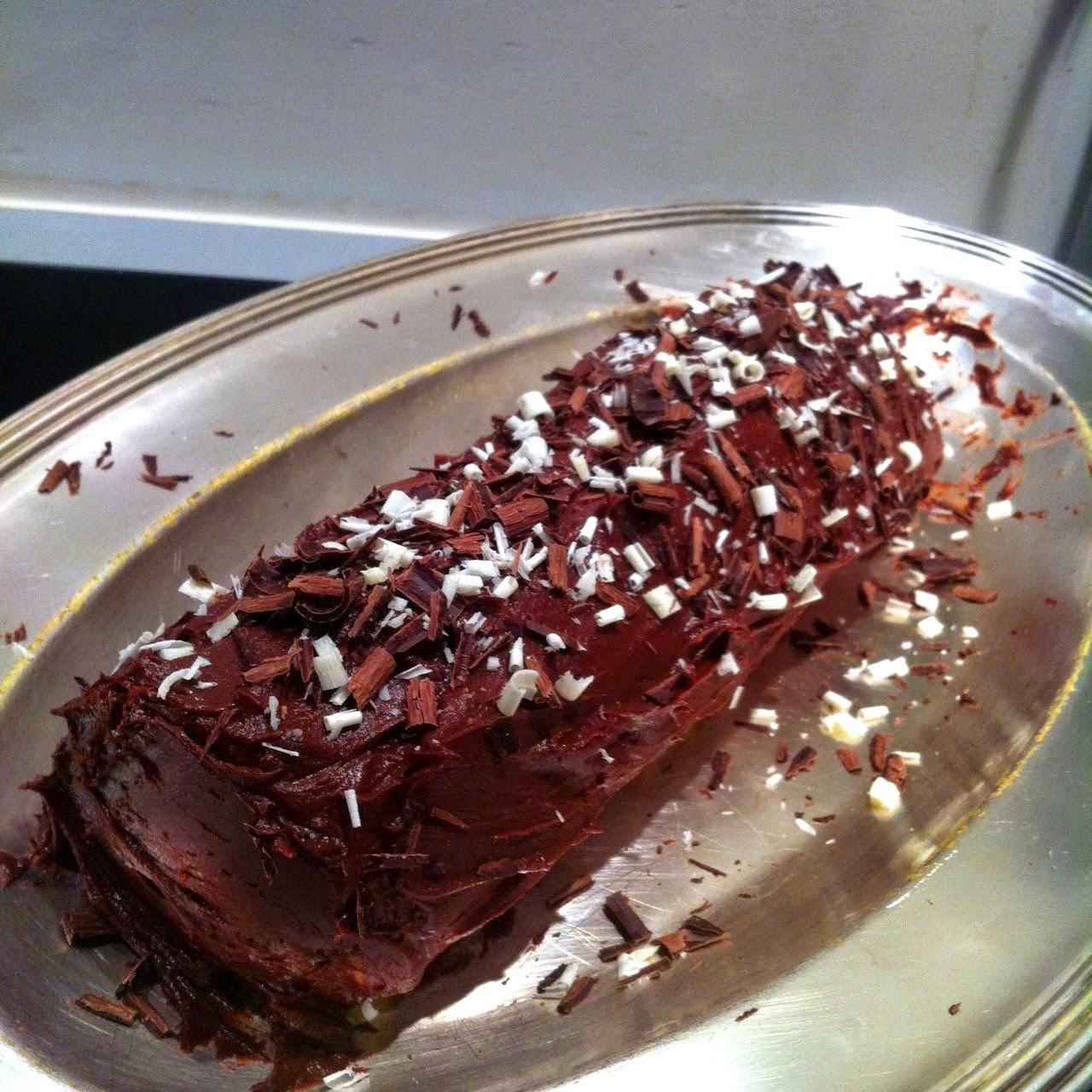 BÛCHE AU CHOCOLAT...PAR HAYLEY