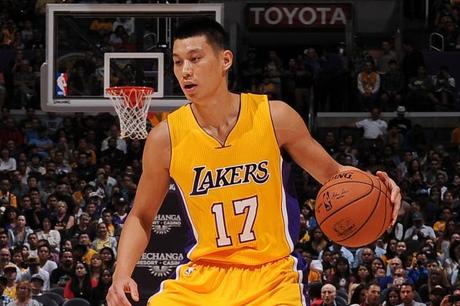 Jeremy Lin le père Noël des Lakers