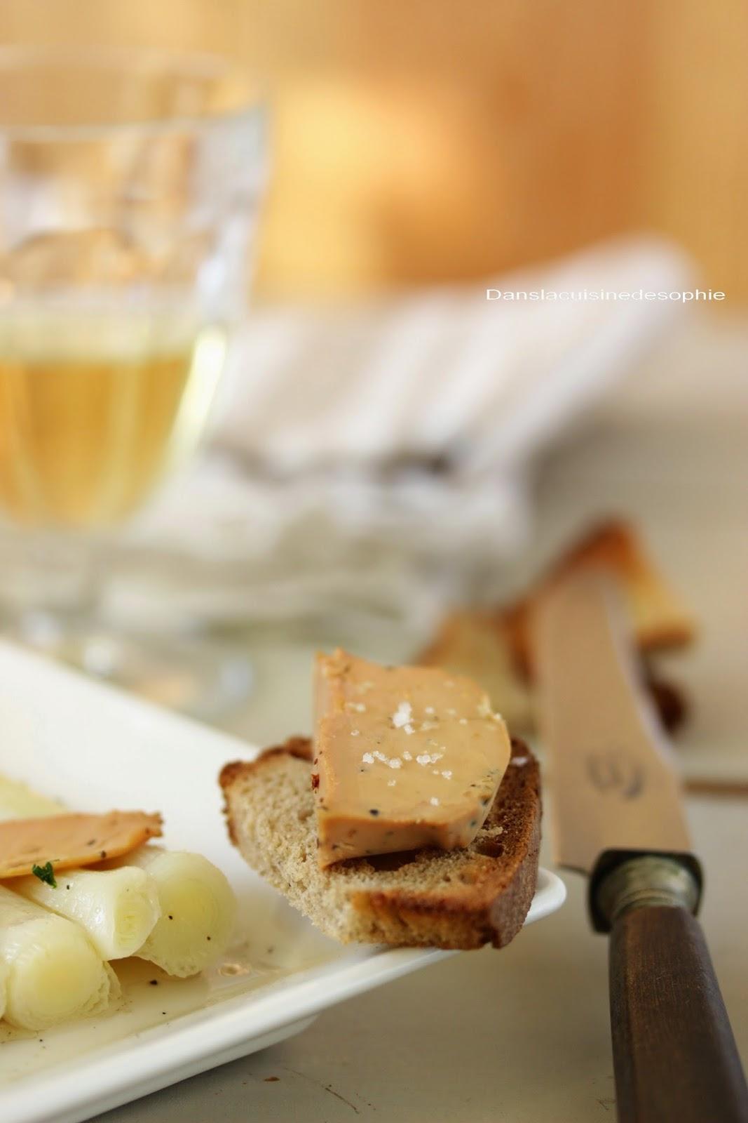 Poireaux vinaigrette, copeaux de foie gras