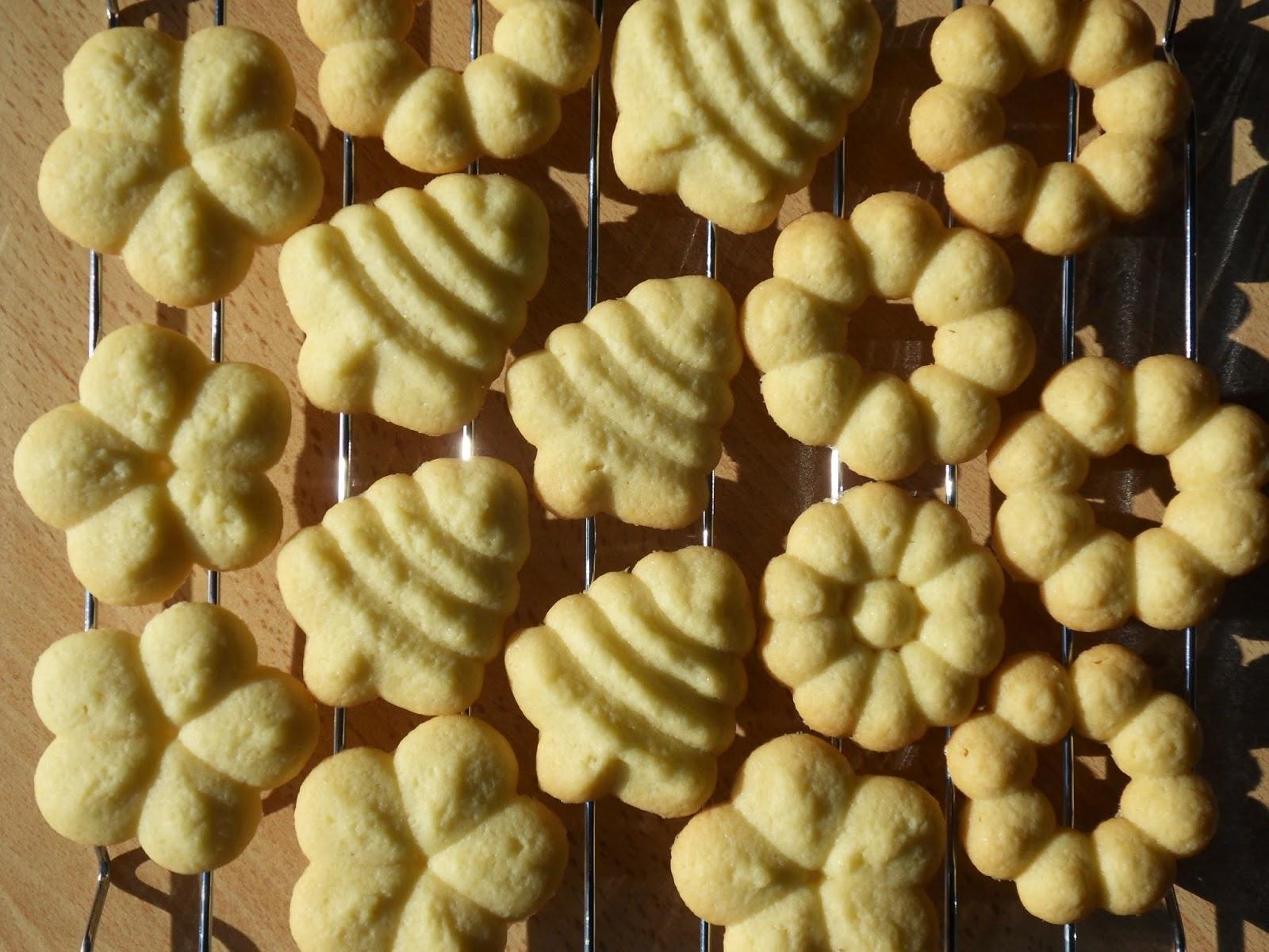 Biscuits danois au beurre, à la presse à biscuits (Danish butter cookies)