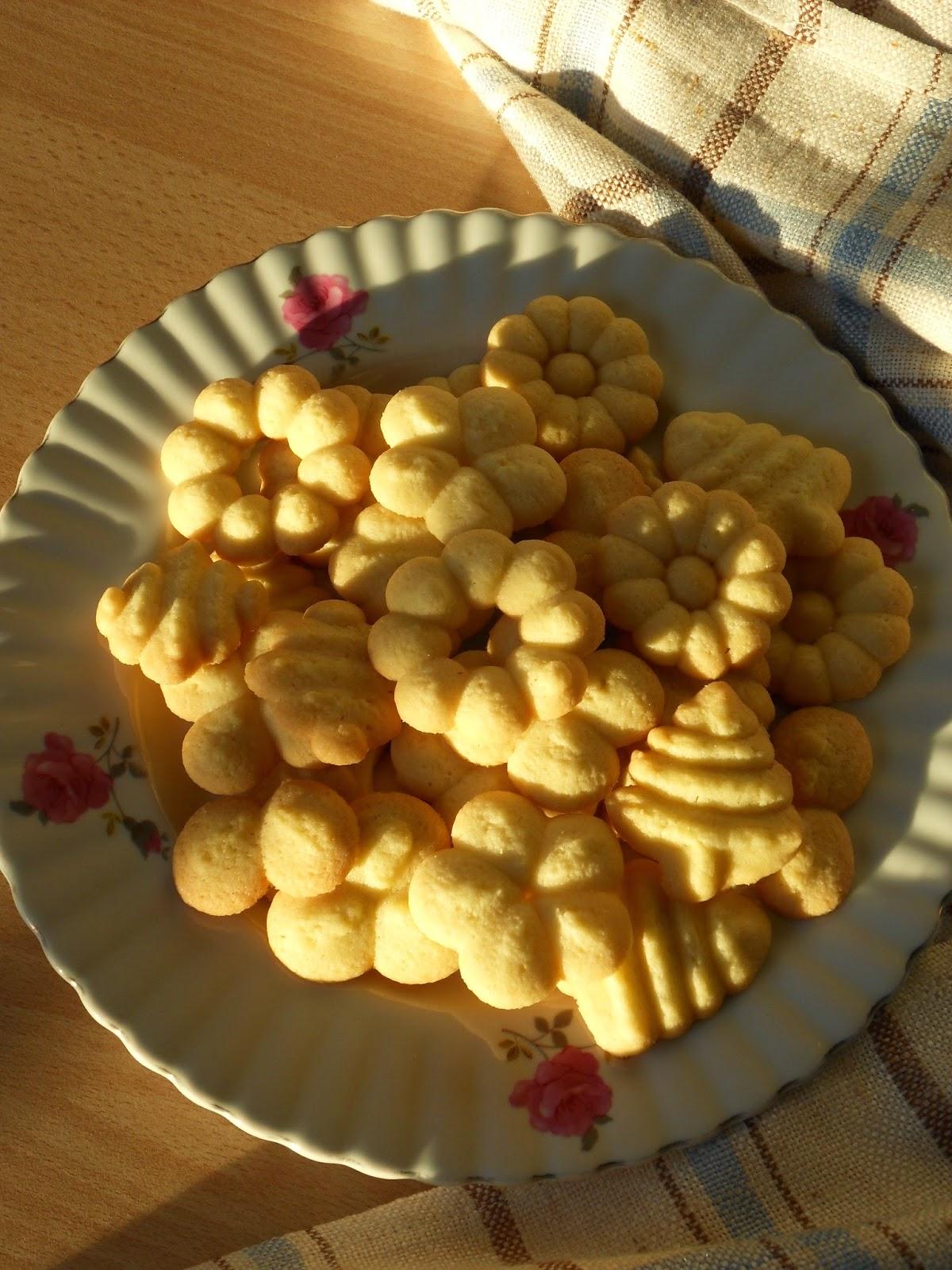 Biscuits danois au beurre, à la presse à biscuits (Danish butter cookies)