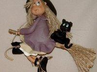  Sorcière avec leur p'tit chat  à suspendre en porcelaine froide