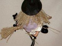  Sorcière avec leur p'tit chat  à suspendre en porcelaine froide