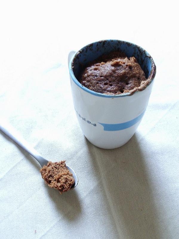 Mug cake au nutella sans sucre et sans beurre