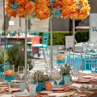 Décoration de table de mariage en turquoise et corail