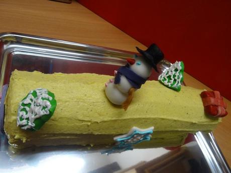 BÛCHE DE NÖEL À LA VANILLE BÛCHE DE NÖEL À LA VANILLE