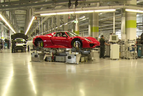 Voilà comment on construit une Porsche 918 Spyder