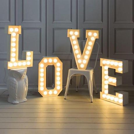 Lettres lumineuses Vegaz Seletti Home Challenge // Déco, des mots