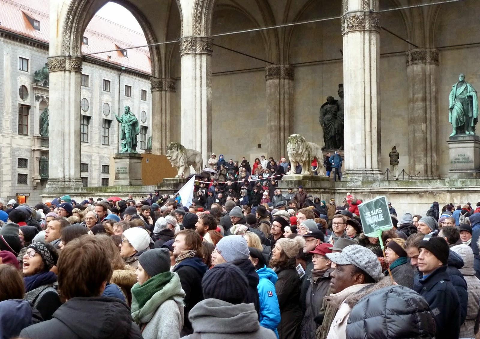 Charlie hebdo: plus de 3000 personnes à Munich pour commémorer les victimes des tueries parisiennes