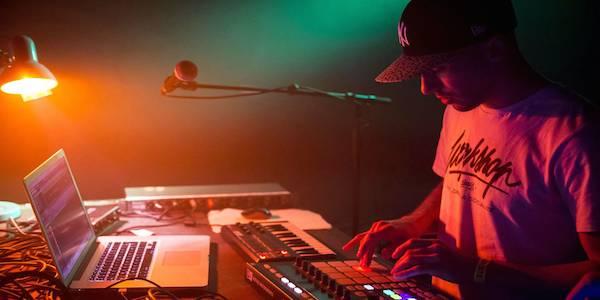 MUSIC : ProleteR – L.O.V.E