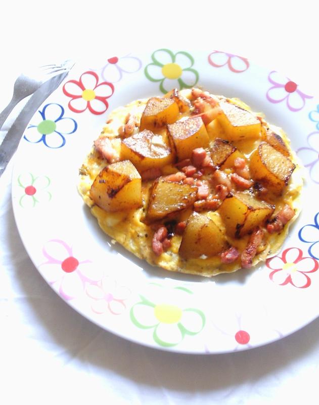 omelette lorraine aux lardons et pomme de terre2