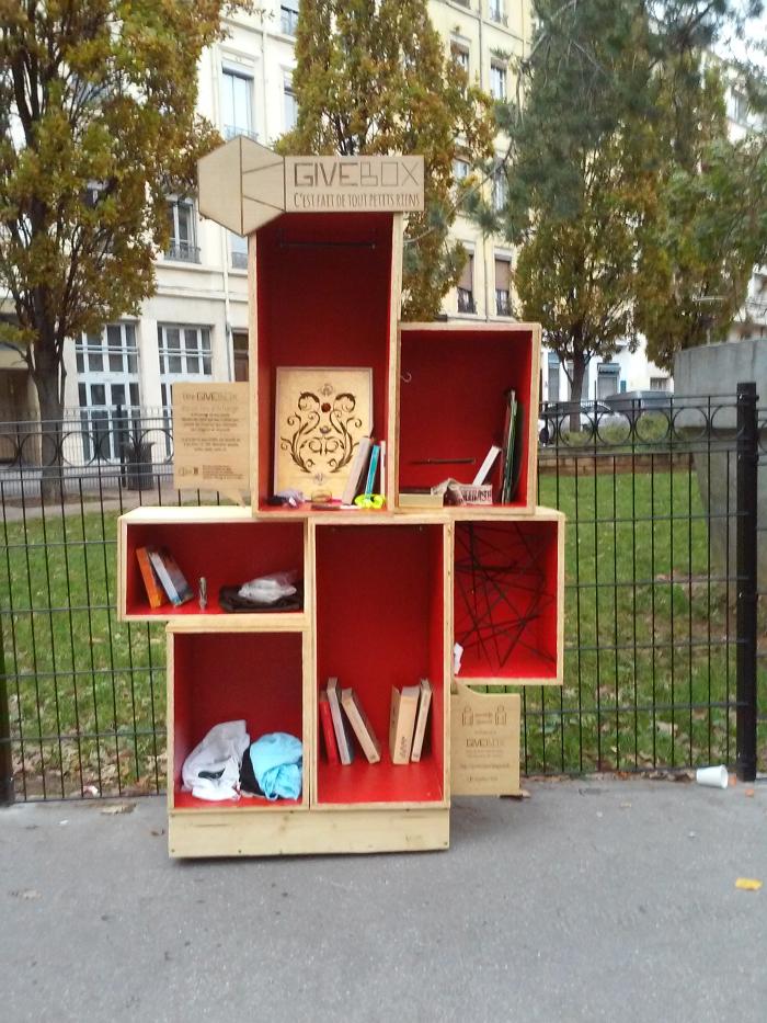 Projet étudiant : Givebox Lyon un design engagé
