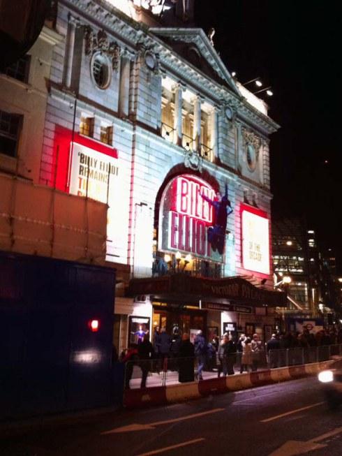 Voir une comédie musicale à Londres - Billy Elliot au Victoria Palace Theatre (1)- Charonbelli's blog mode beauté lifestyle