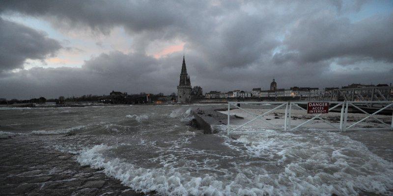 Charente-Maritime : de grandes marées en approche, le littoral sous surveillance