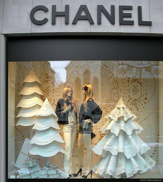 VITRINE NOEL CHANEL