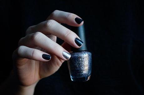 Dark Side of the Mood - Shine for Me - OPI Fifty shades of Grey collection swatch