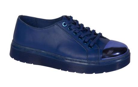 ALEXEI BLUE/RED  Chaussures basses en cuir bleu ou rouge PVC : 130€