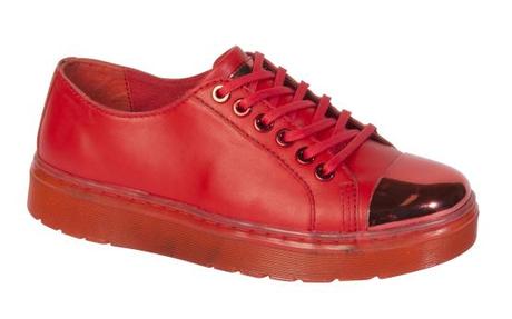 ALEXEI BLUE/RED  Chaussures basses en cuir bleu ou rouge PVC : 130€