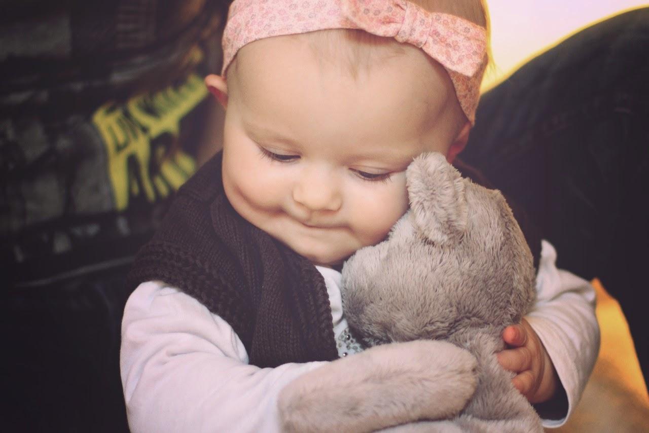 Des bises sur les joues d'Emmy