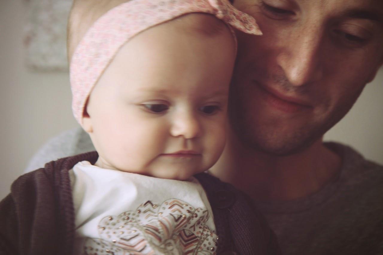 Des bises sur les joues d'Emmy