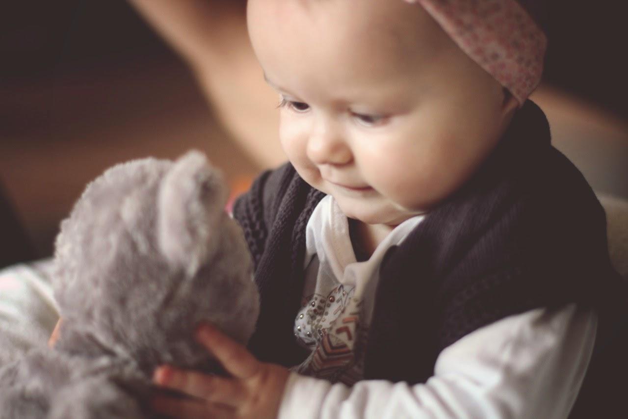 Des bises sur les joues d'Emmy