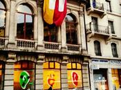 photo jour: Institut Jaques-dalcroze, chaussons pour centenaire!