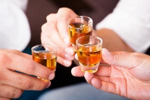 INSUFFISANCE CARDIAQUE: 1 boisson alcoolisée par jour réduit de 20% le risque – European Heart Journal