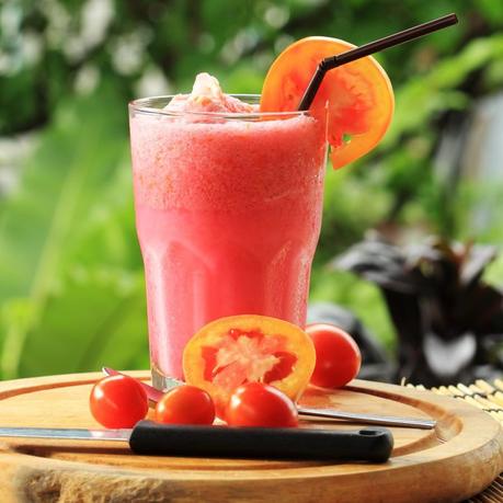 red ripe tomatoes smoothies