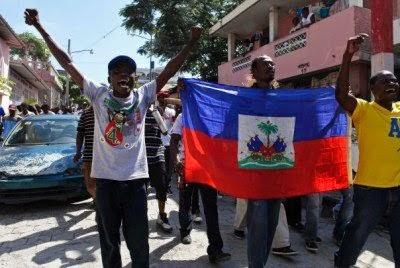 Haïti, cinq ans après le tremblement de terre: reconstruction frauduleuse sous occupation militaire