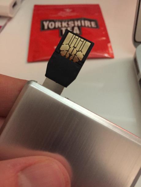 Test-Flash : Portefeuille en cuir SafeKeep avec batterie TurboCharger Gizmo ! 4 Recently updated ! IMG_2322