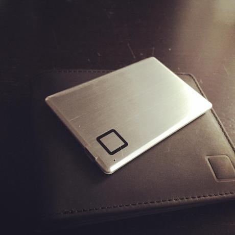 Test-Flash : Portefeuille en cuir SafeKeep avec batterie TurboCharger Gizmo ! 4 Recently updated ! IMG_2311