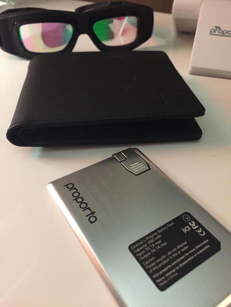 Test-Flash : Portefeuille en cuir SafeKeep avec batterie TurboCharger Gizmo ! 4 Recently updated ! IMG_2318