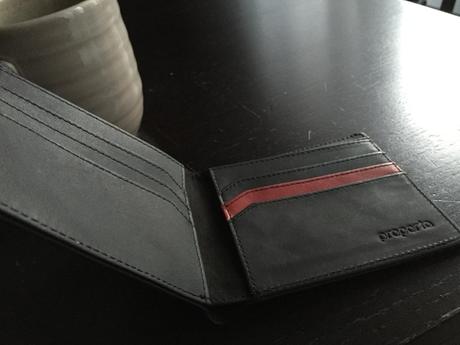 Test-Flash : Portefeuille en cuir SafeKeep avec batterie TurboCharger Gizmo ! 4 Recently updated ! IMG_2309