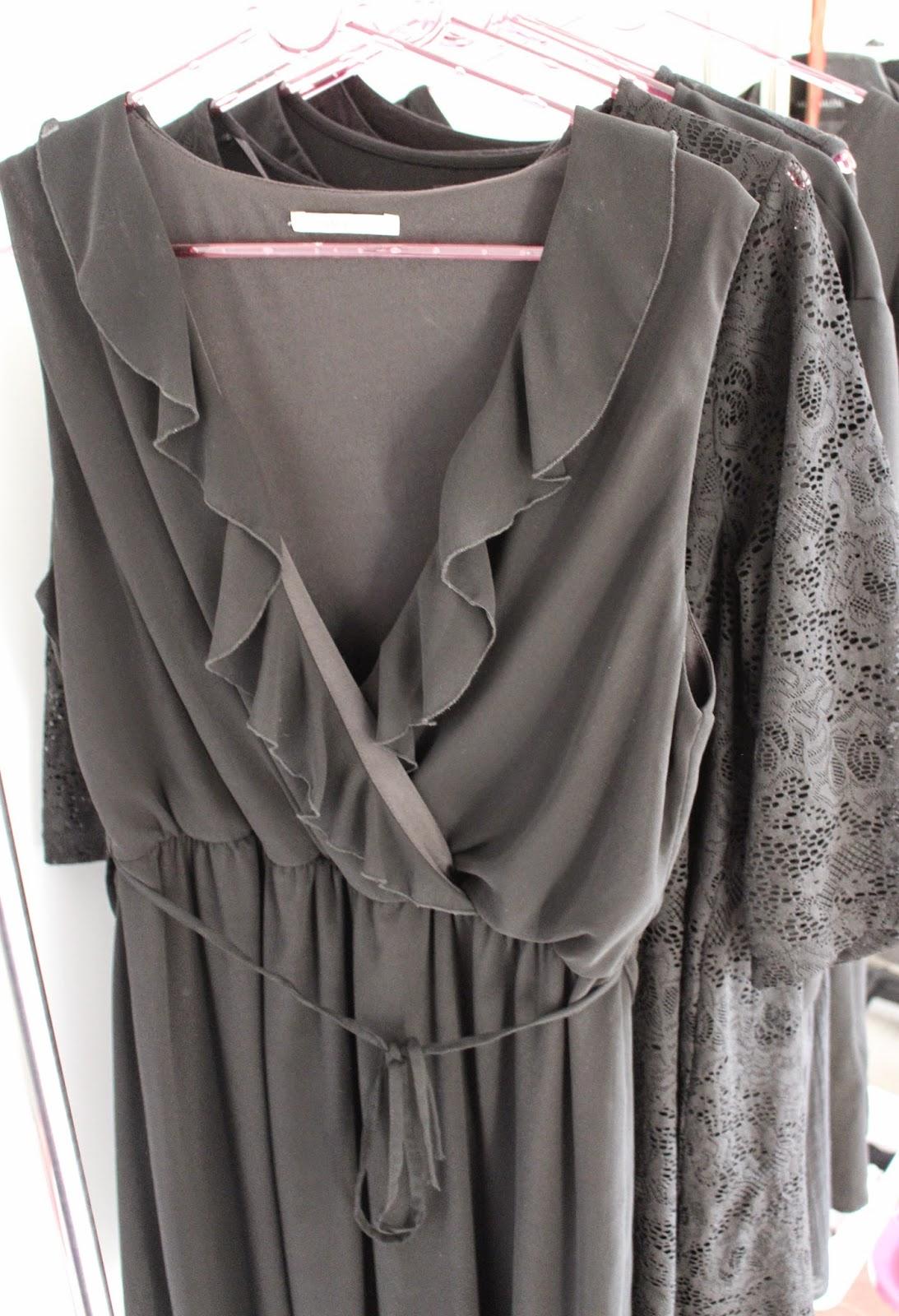 French Curves Challenge: la petite robe noire