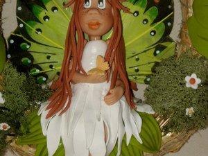 Couronne avec p'tite elfe papillon en porcelaine froide