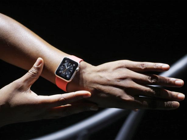 Tim Cook annonce le lancement de l'Apple Watch