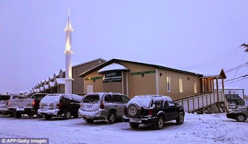 473_  La petite mosquée des Inuits: Extrait n° 08