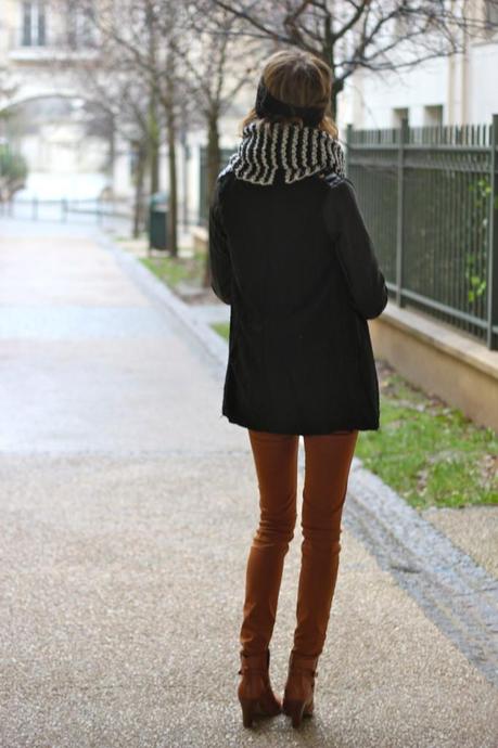 look_camel_noir