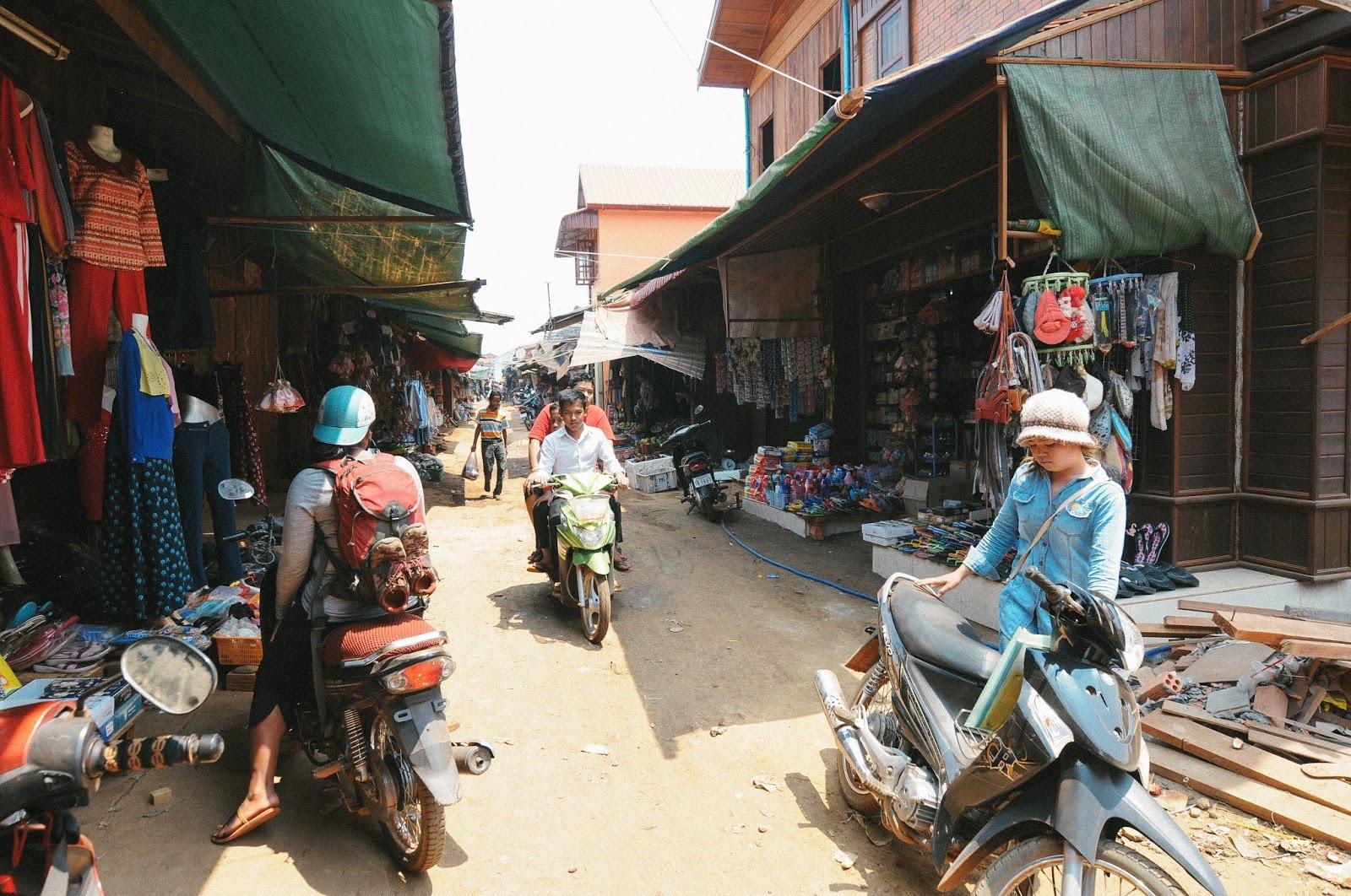 On the road 12: La fin, retour à Kampong Cham