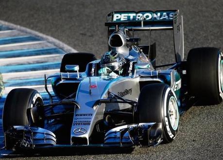 Les écuries de F1 lèvent le voile sur leurs monoplaces pour 2015 Les écuries de F1 lèvent le voile sur leurs monoplaces pour 2015