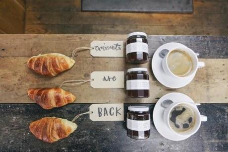 Royaume-Uni  / Melanie Giles Café  : Un salon de coiffure-café /