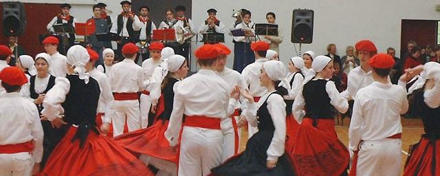 Costumes traditionnels basques - Paperblog