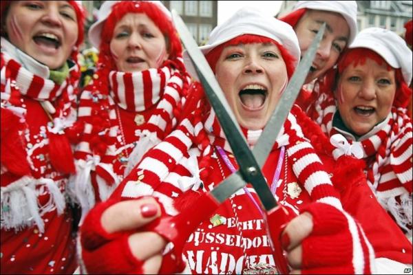 Weiberfastnacht-Karneval-2015-festlich