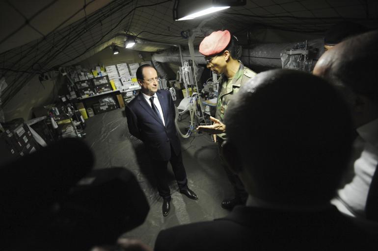 François Hollande, le 1er mars 2014, en Centrafrique. 