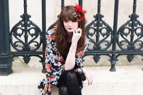 fleur dans les cheveux