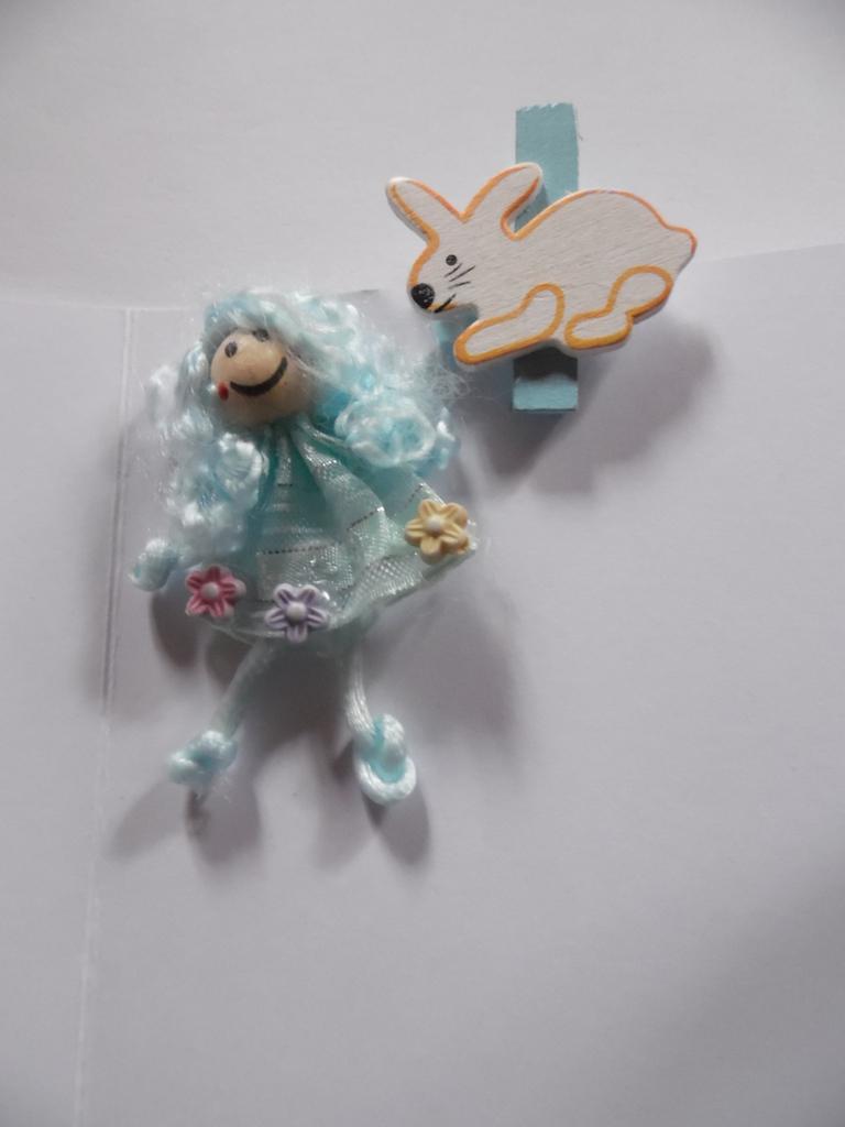 la dernière photo.... ce sont des crayons ramenés du canada et offerts aux copines du vendredi matin...