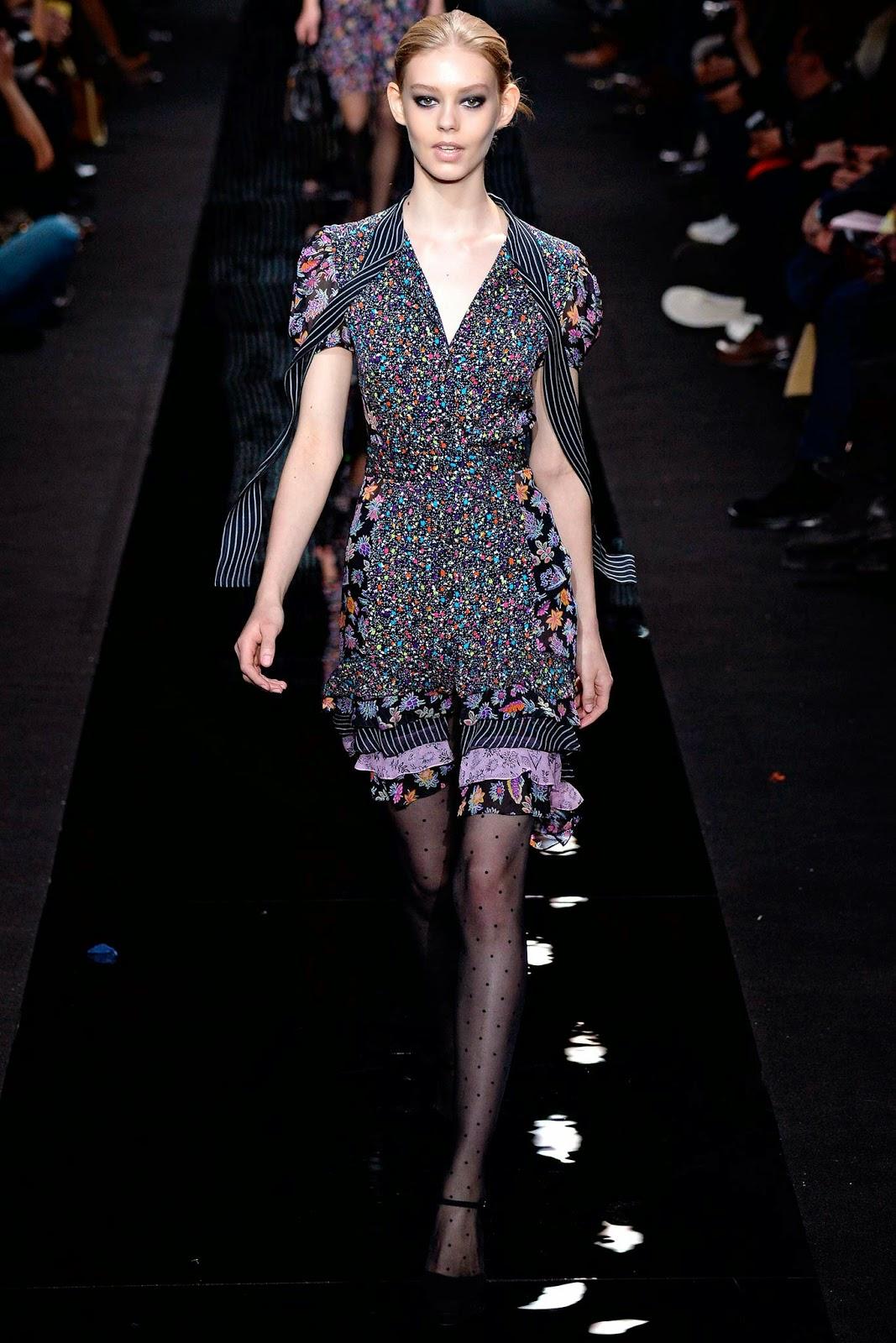 La féminité absolue du défilé Diane Von Furstenberg...