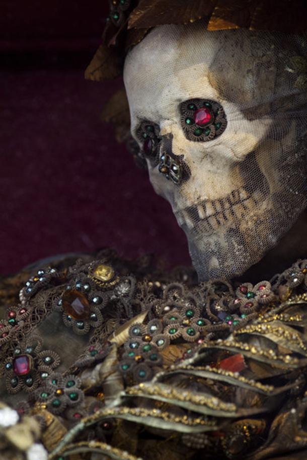 - Mondsee, Austria, Detail of the skull and chest of the relic of St. Acatemera. In the 1730s, the former Benedictine monastery acquired four skeletons of presumed martyrs from the Roman Catacombs as re -