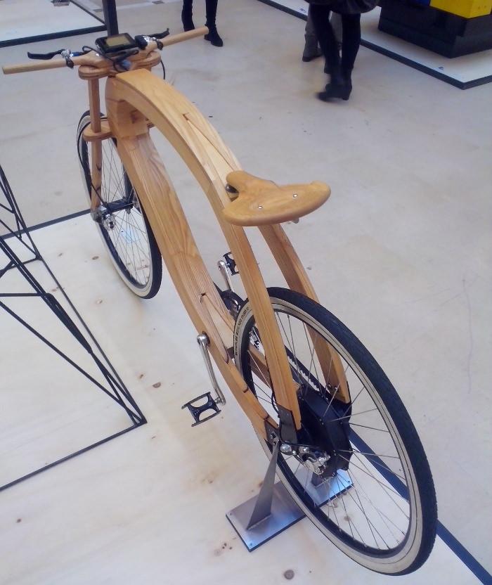 Exposition Design & Artisanat d’art Paris et Berlin - Vélo electrique en bois, par ACETEAM BERLIN