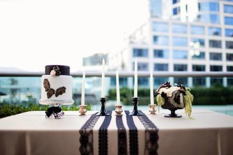 Vrai mariage noir moderne deco-table-dentelle-noire